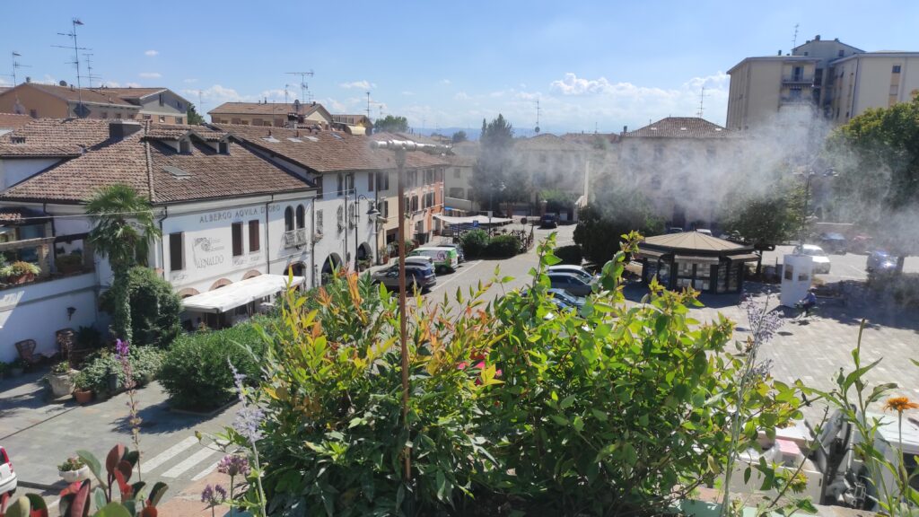 Dall'antico bastione della fortezza si domina l'intera cittadina